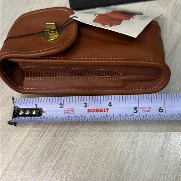 Vintage Coach Tan Leather Pouch/cell phone case with Gold Turnlock-NWT - Picture 12 of 12